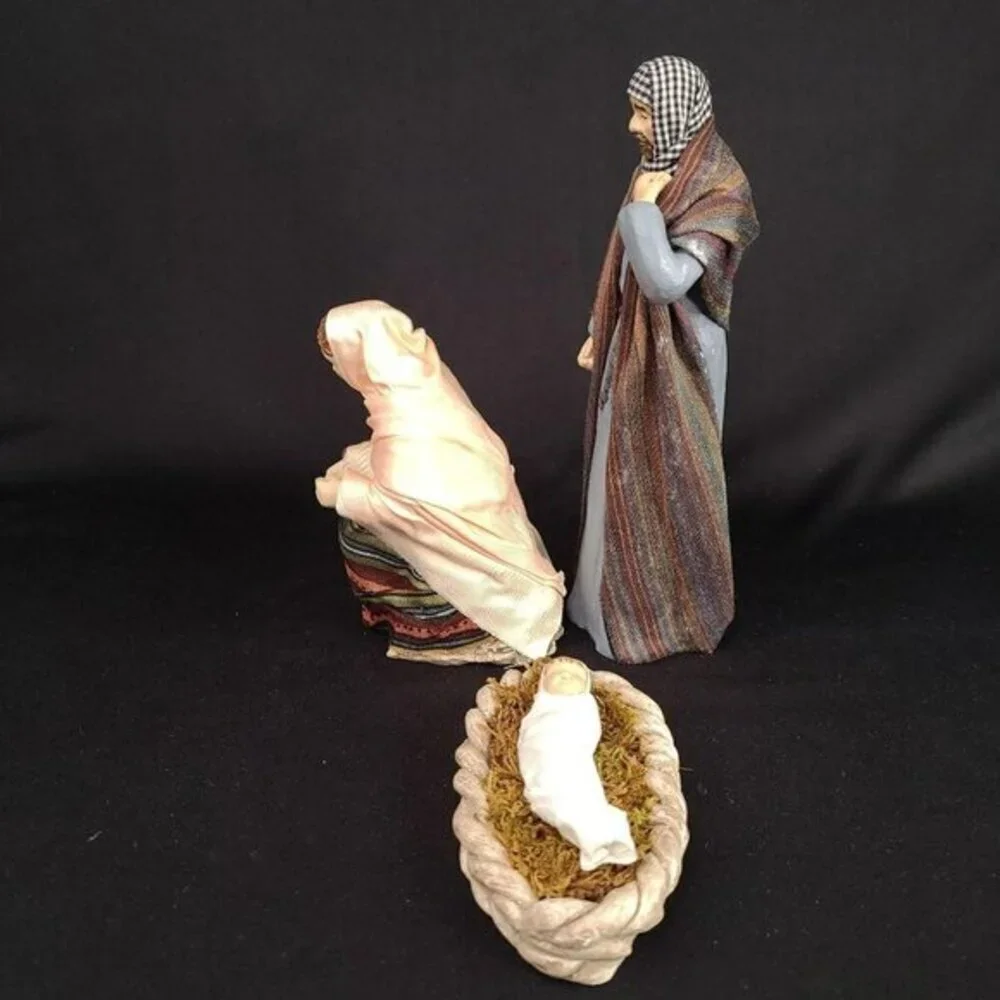 Hestia Holy Family 3 Figurines Christmas Nativity Companions Coll  26929 Vintage